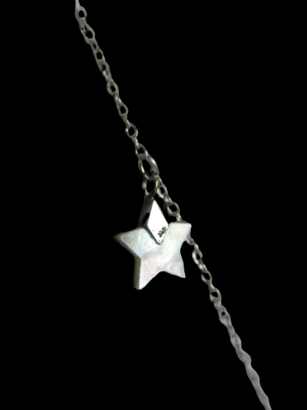 Collier étoile nacrée en acier